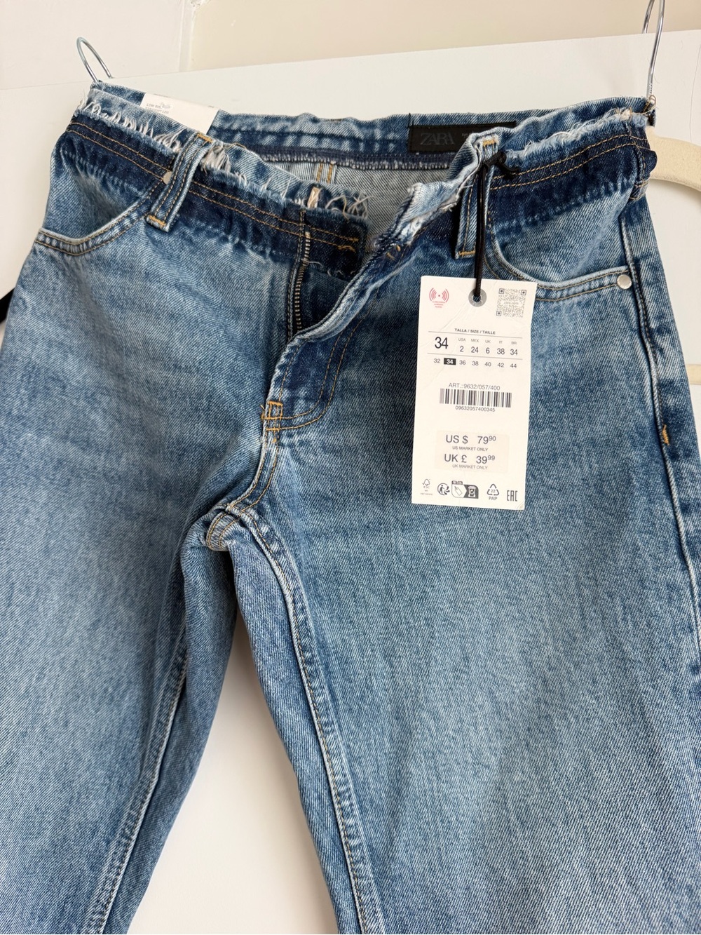 Zara Low Rise Jean - Picture 2 of 5